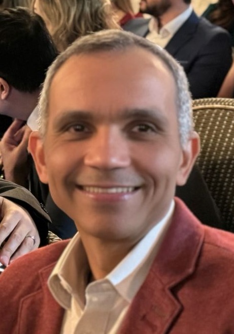 Foto do professor Rogério Melo